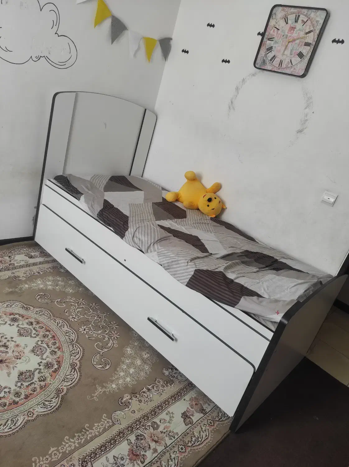 تخت دوطبقه کشویی|تخت و سرویس خواب|شاهین‌شهر, بوستان حافظ|دیوار