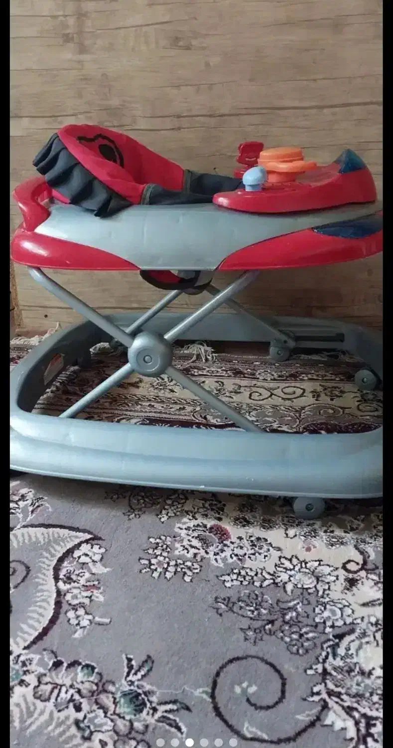 روروئک|اسباب و اثاث بچه|فومن, |دیوار