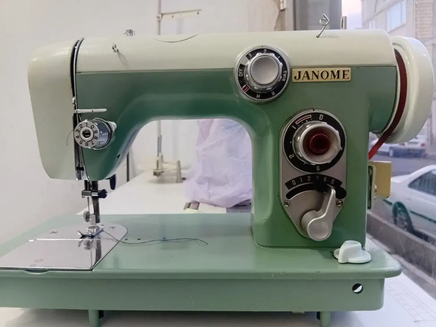 چرخ ژانومه و راسته دوز زوجی|چرخ خیاطی و ریسندگی|زنجان, |دیوار