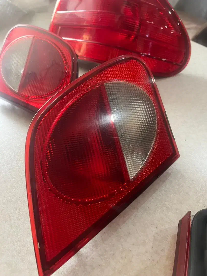 چراغ عقب و خطر بنز فابریک|قطعات یدکی و لوازم جانبی|چهاردانگه (تهران), |دیوار