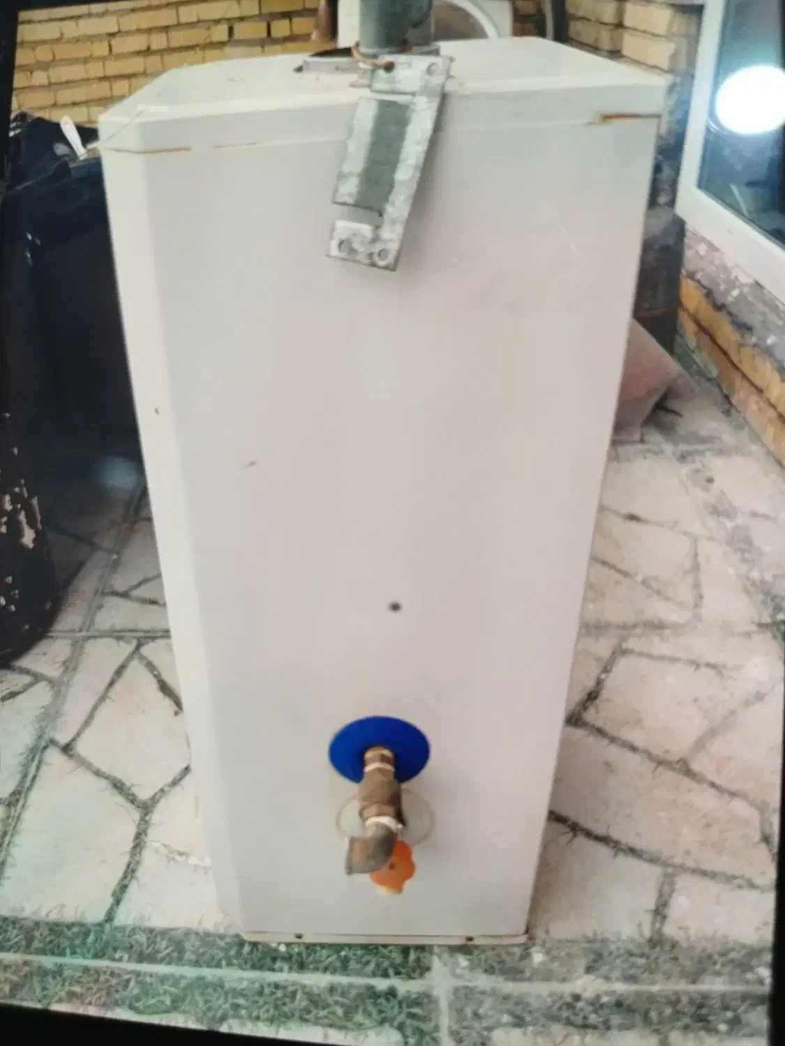 بخاری و آبگرمکن بسیار تمیز|بخاری، هیتر، شومینه|بندر گناوه, |دیوار