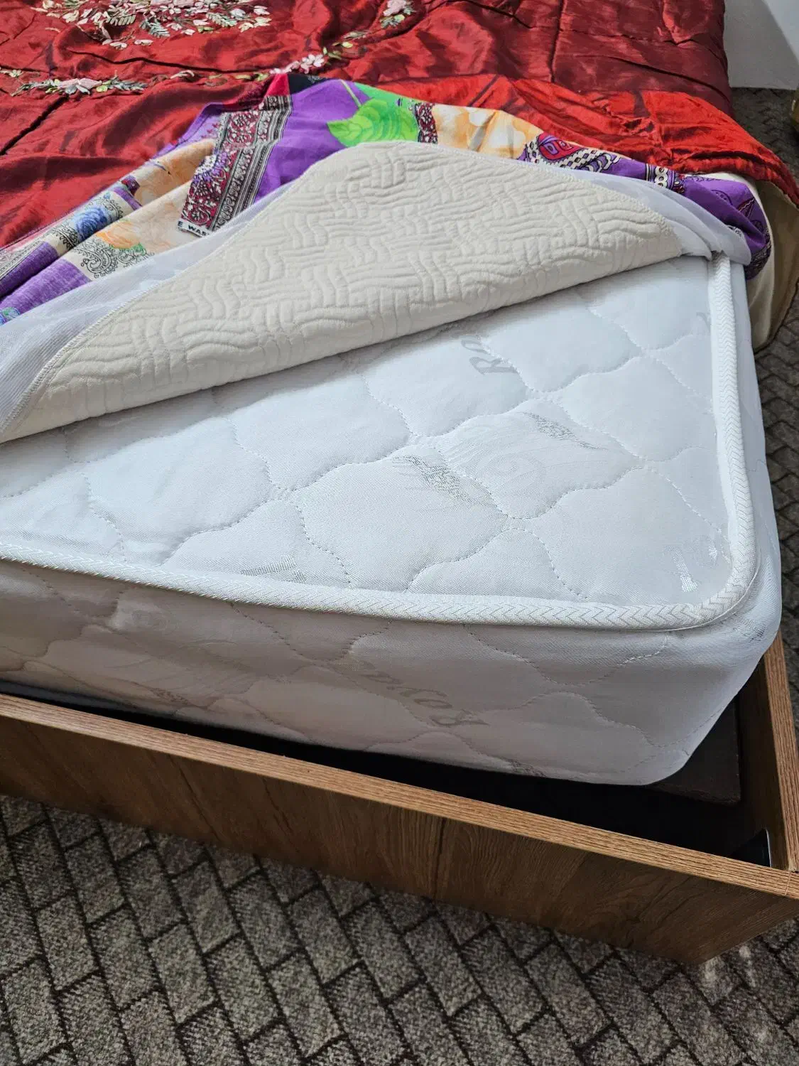 تخت دو نفره چوبی با تشک ۱۶۰×۲|تخت و سرویس خواب|فریدون‌کنار, |دیوار