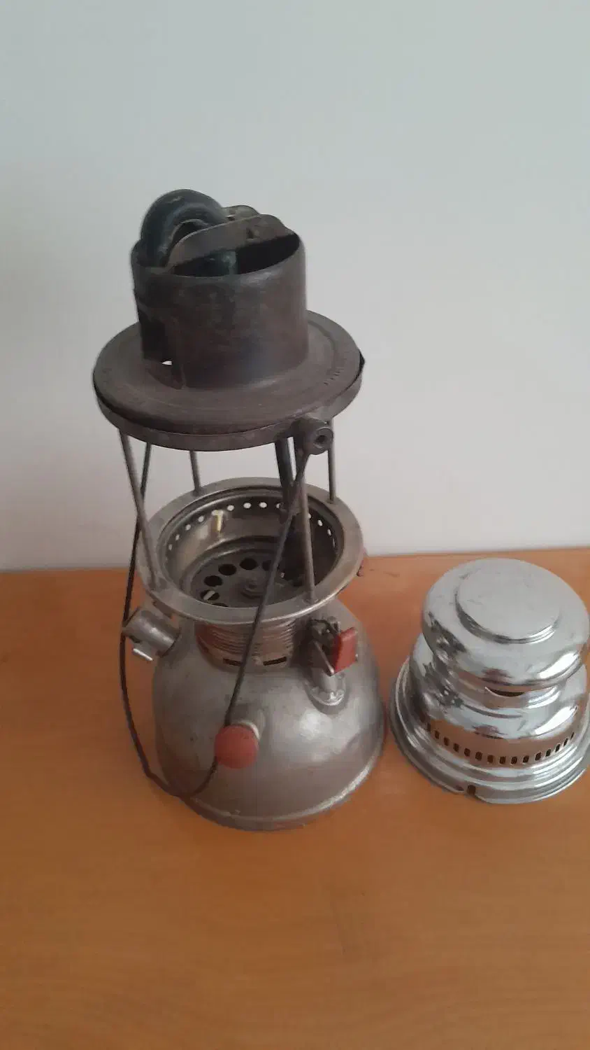 چراغ زنبوری مارک مارال|کلکسیون اشیاء عتیقه|زنجان, |دیوار