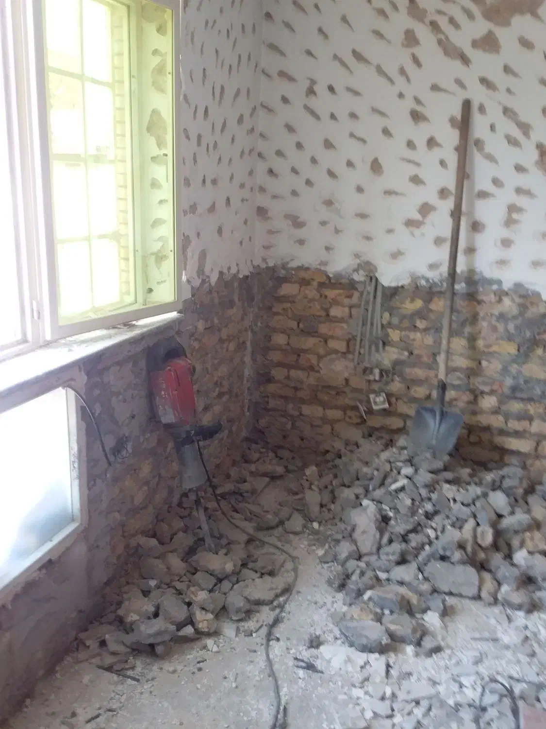 تخریب ساختمان کلی وجزیی|خدمات پیشه و مهارت|گنبد کاووس, |دیوار