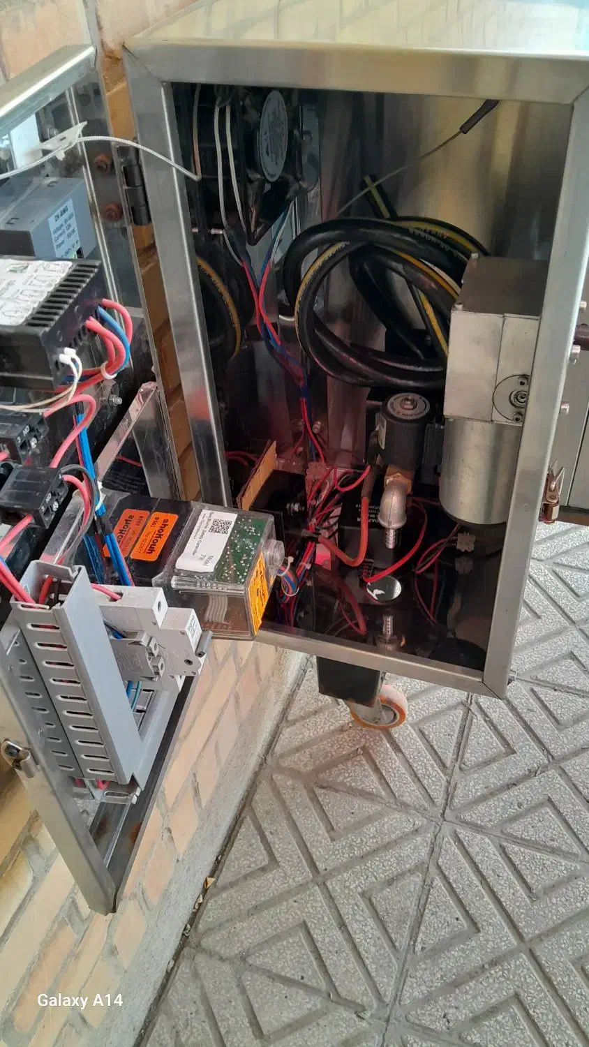 فردهن ۵۰ مارک اون|فروشگاه و مغازه|مشهد, بلال|دیوار