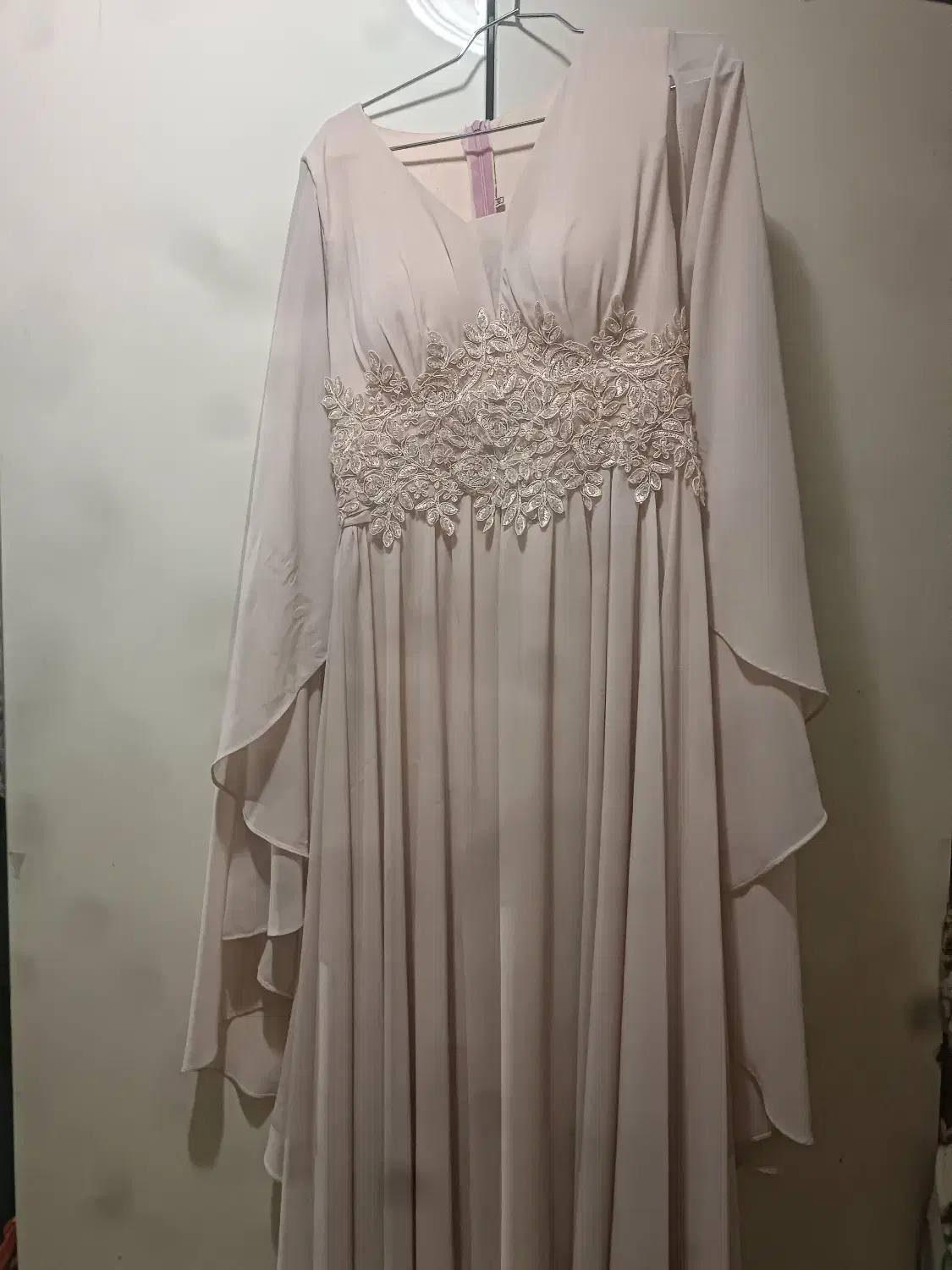 لباس مجلسی|لباس|قزوین, |دیوار