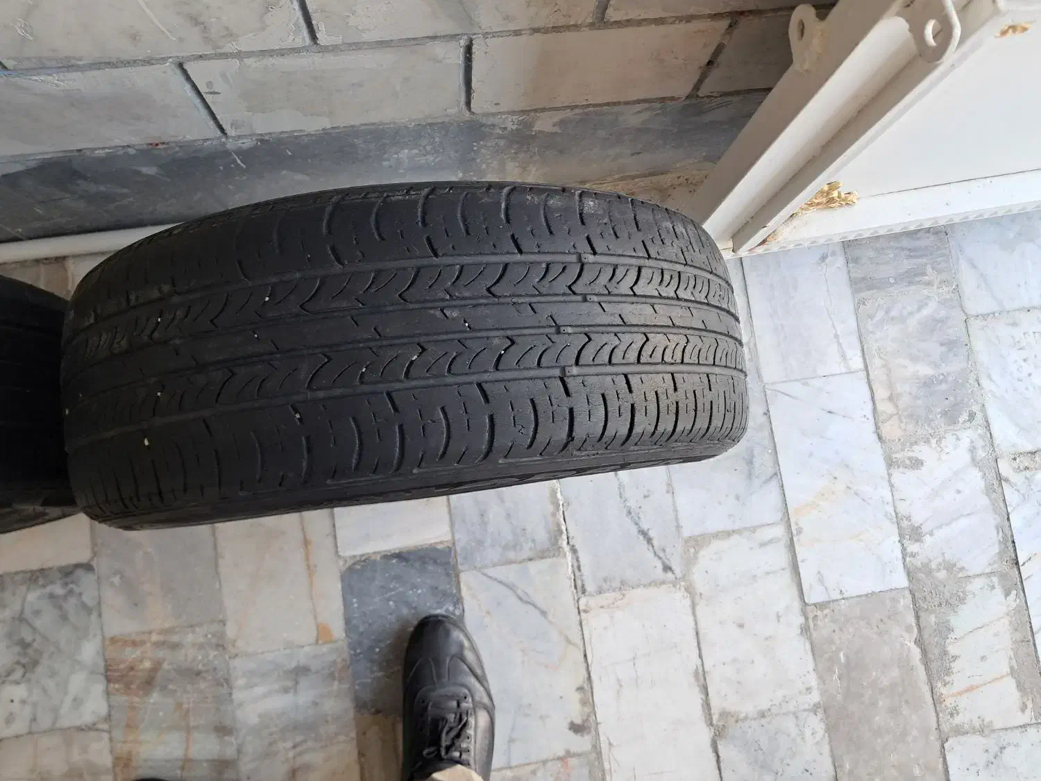 لاستیک در حد نو خارجی|قطعات یدکی و لوازم جانبی|اندیشه, اندیشه فاز ۲|دیوار