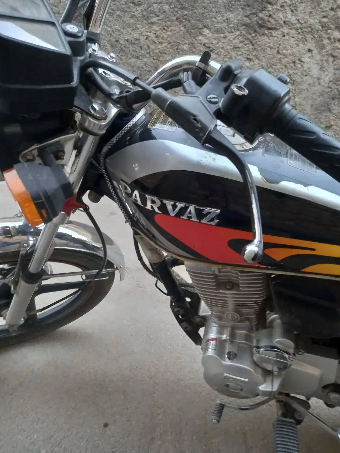 موتور ۲۰۰ مدل ۱۴۰۰ پرواز|موتورسیکلت|فلاورجان, |دیوار