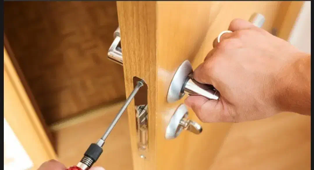 خدمات کلیدسازی سیار و بازکردن انواع قفل شبانه روزی|خدمات پیشه و مهارت|یزد, |دیوار