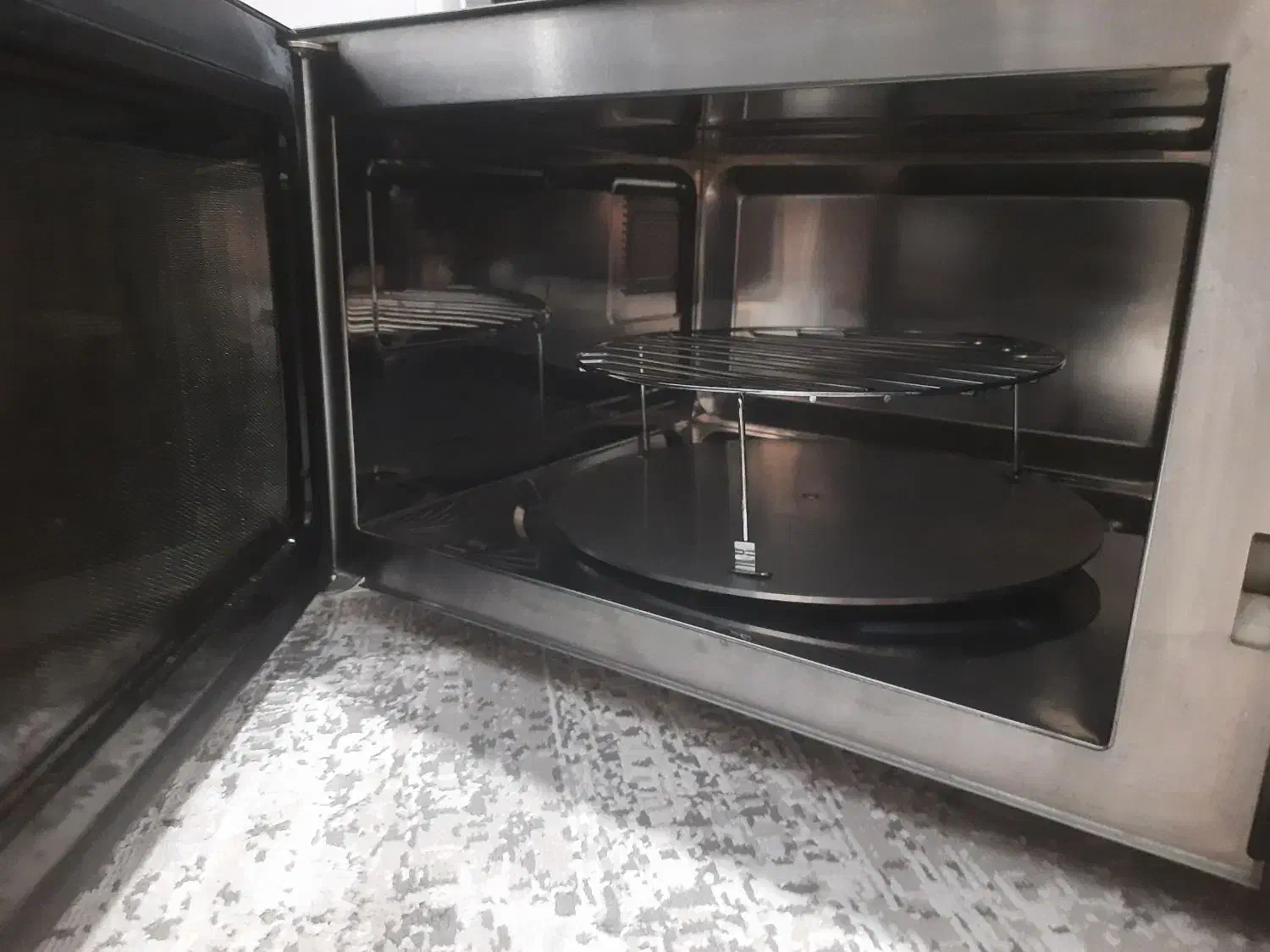 ماکروویو سوناشی ۳۱لیتر درحد نو|اجاق گاز و لوازم برقی پخت‌وپز|هشتگرد, هشتگرد قدیم|دیوار