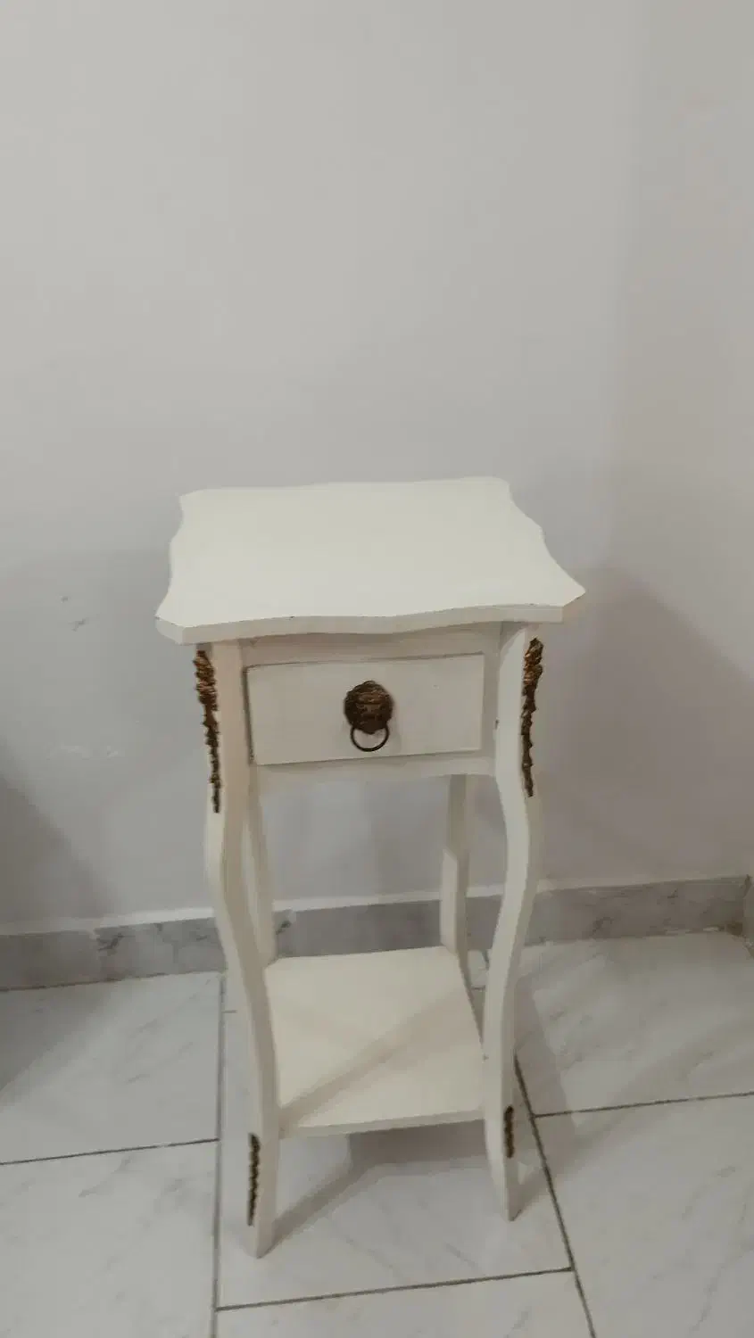 میزتلفن|میز تلفن|رشت, فلسطین|دیوار