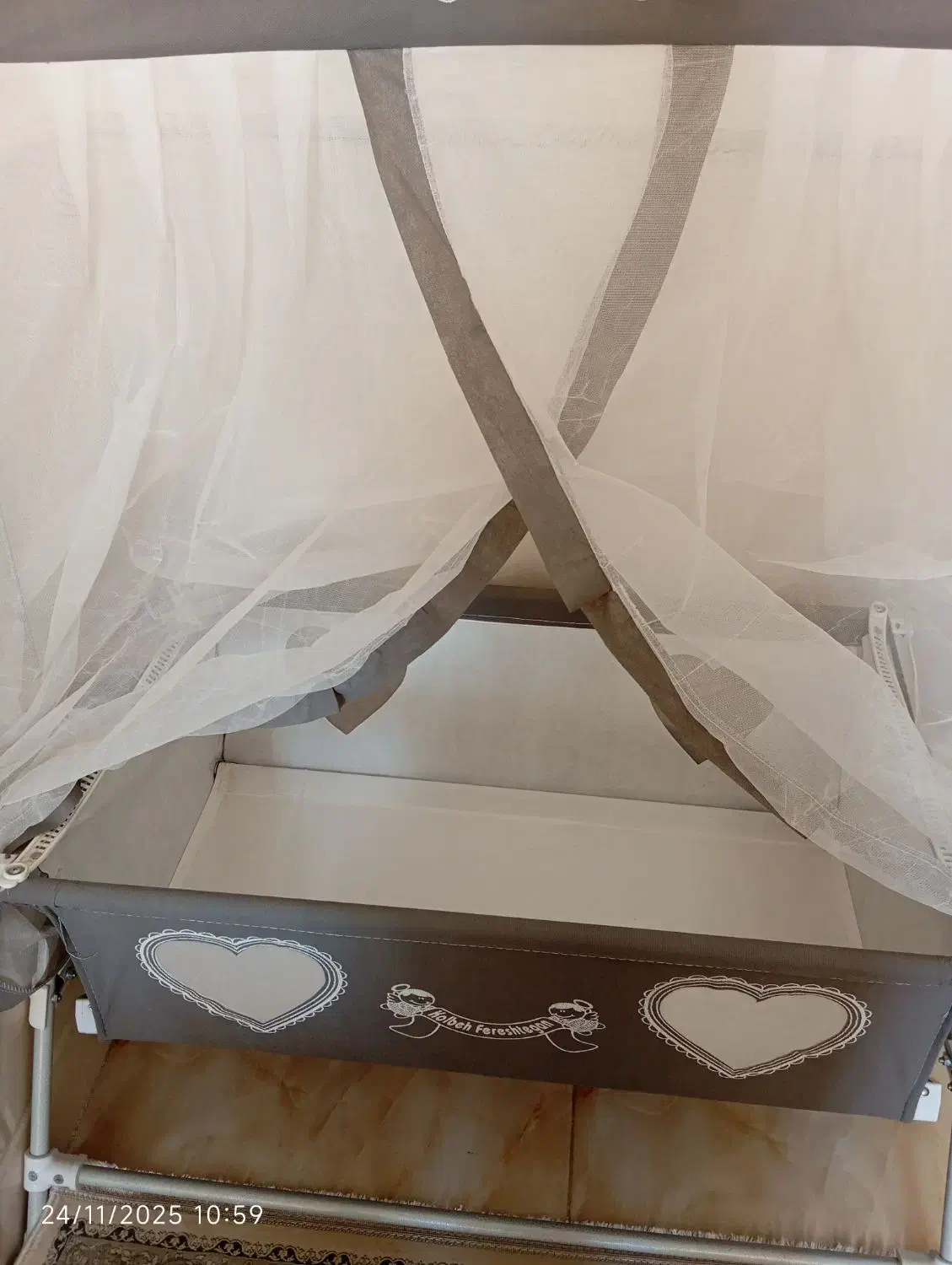 گهواره تمیز و نو|تخت و صندلی بچه|قم, ولیعصر|دیوار