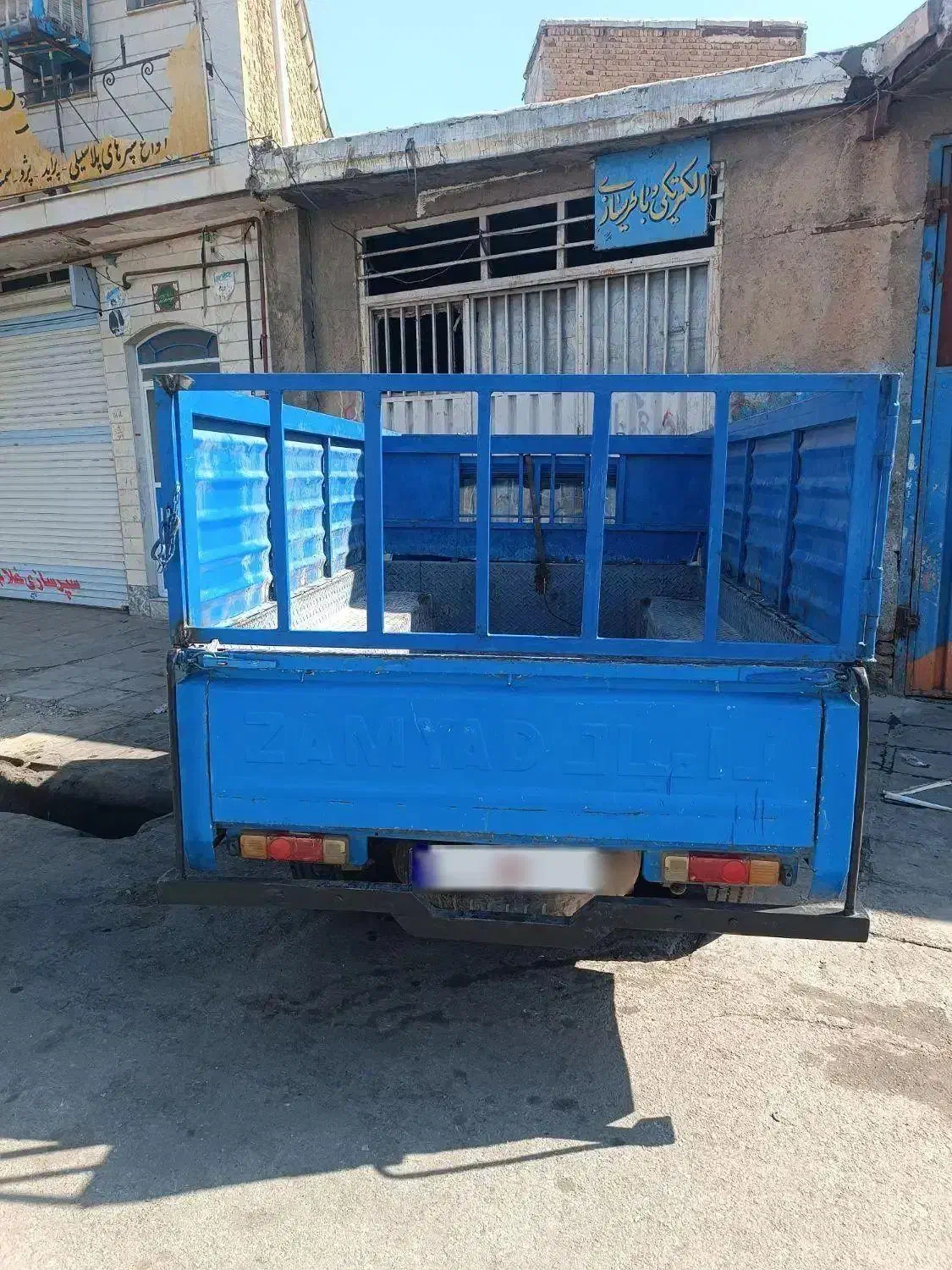 نیسان جونیور|خودرو سواری و وانت|بروجرد, |دیوار