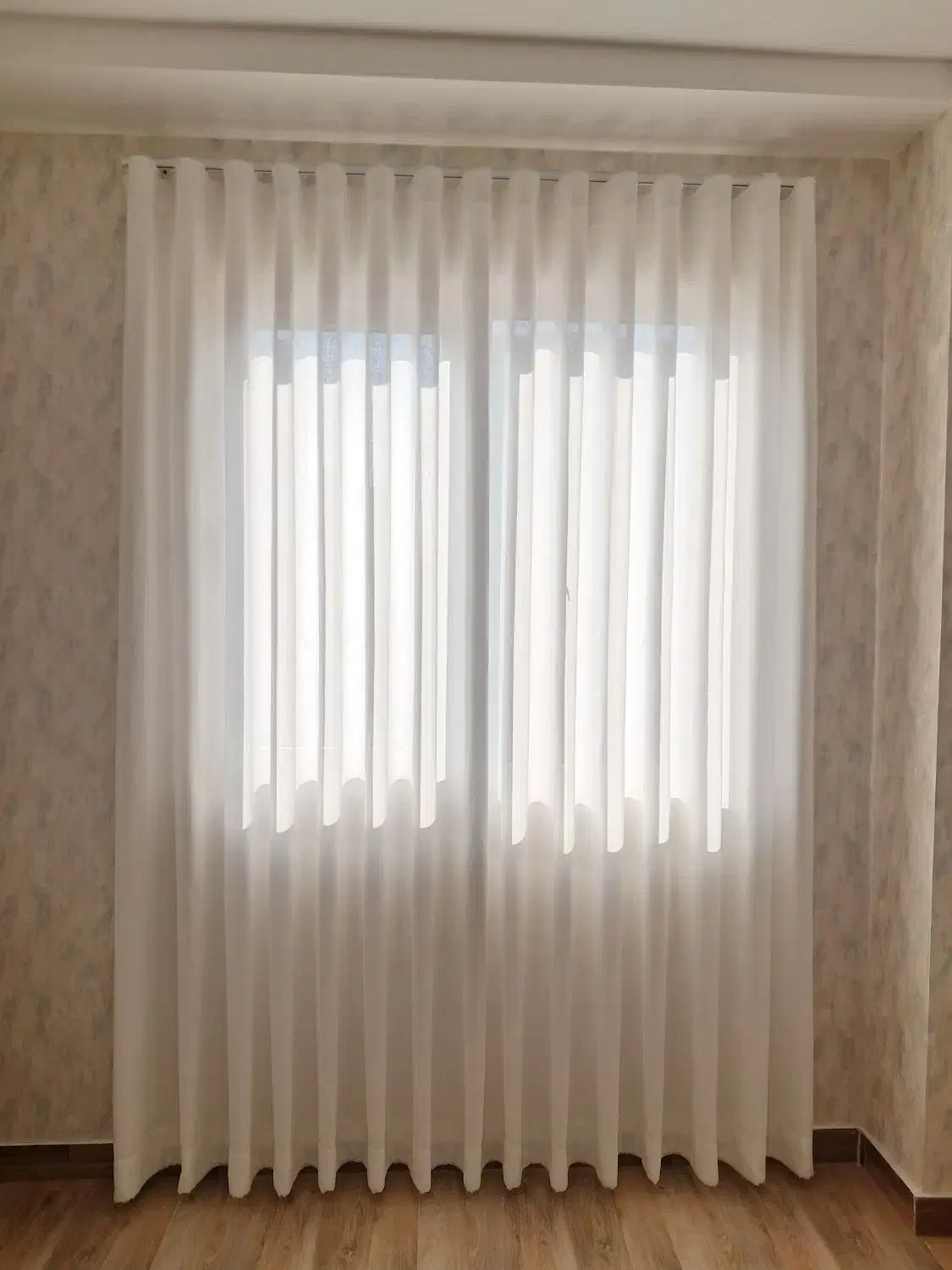 پرده سرای گوزل|پرده، رانر، رومیزی|بندر انزلی, نوروزی|دیوار