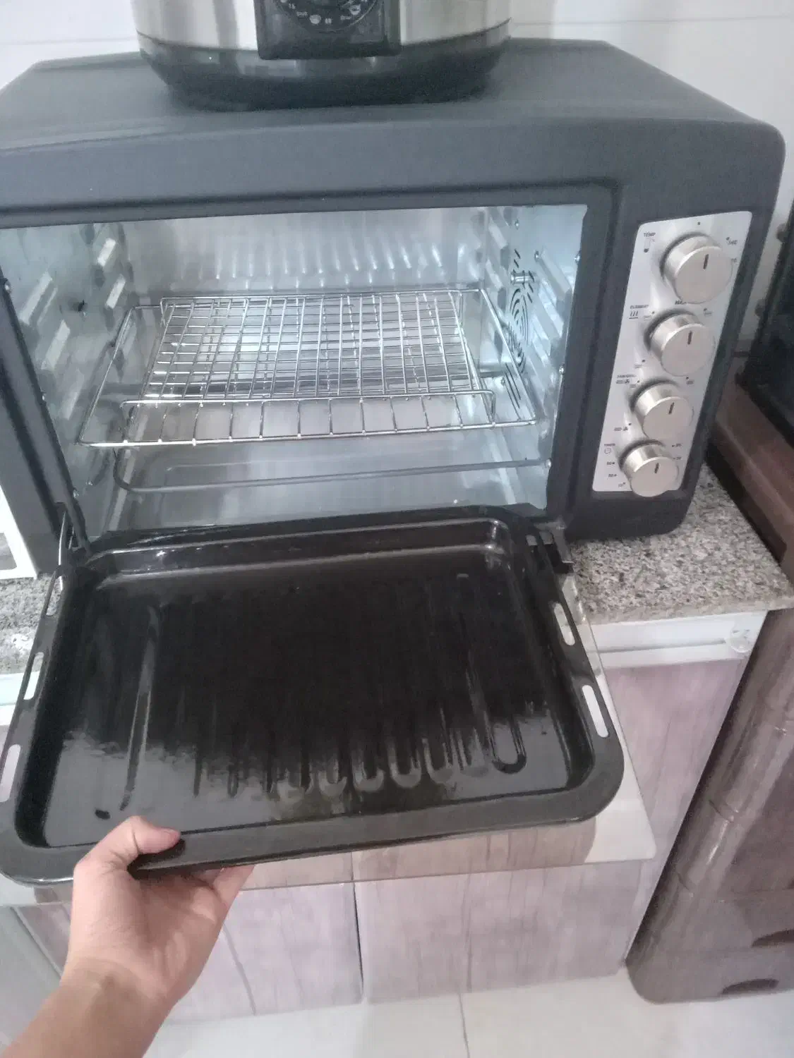 توستر در حد نو|اجاق گاز و لوازم برقی پخت‌وپز|قروه, |دیوار