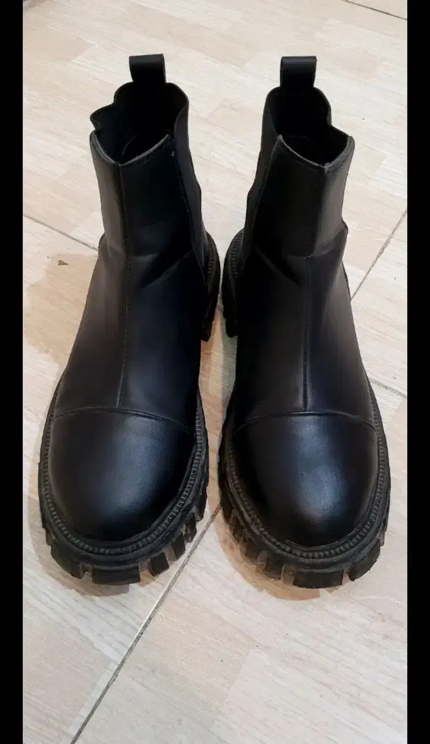 نیم بوت مشکی سایز ۳۹|کیف، کفش، کمربند|تاکستان, |دیوار