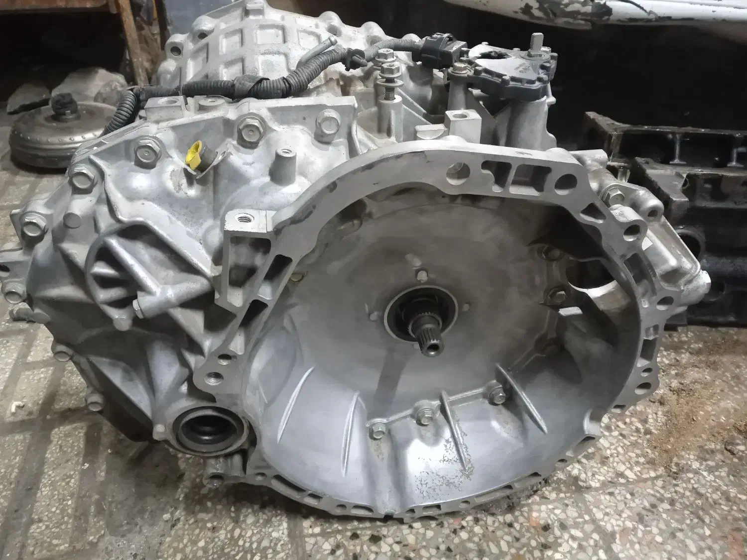 گیربکس نیسان تیانا|قطعات یدکی و لوازم جانبی|تربتحیدریه, پائین ولایت|دیوار