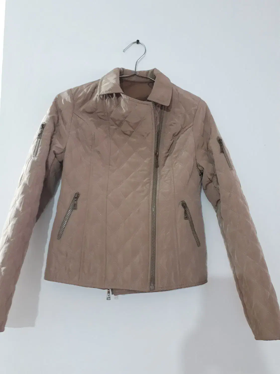 مانتووکاپشن|لباس|تبریز, |دیوار