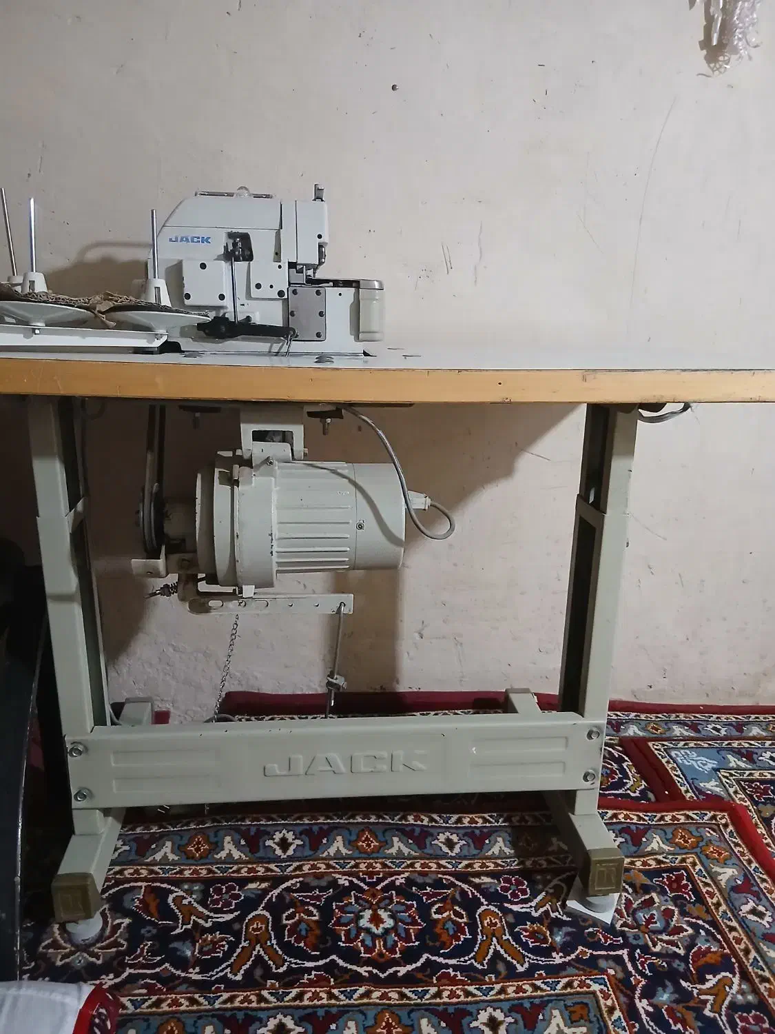 چرخ خیاطی زیگزال جک|چرخ خیاطی و ریسندگی|قیدار, |دیوار
