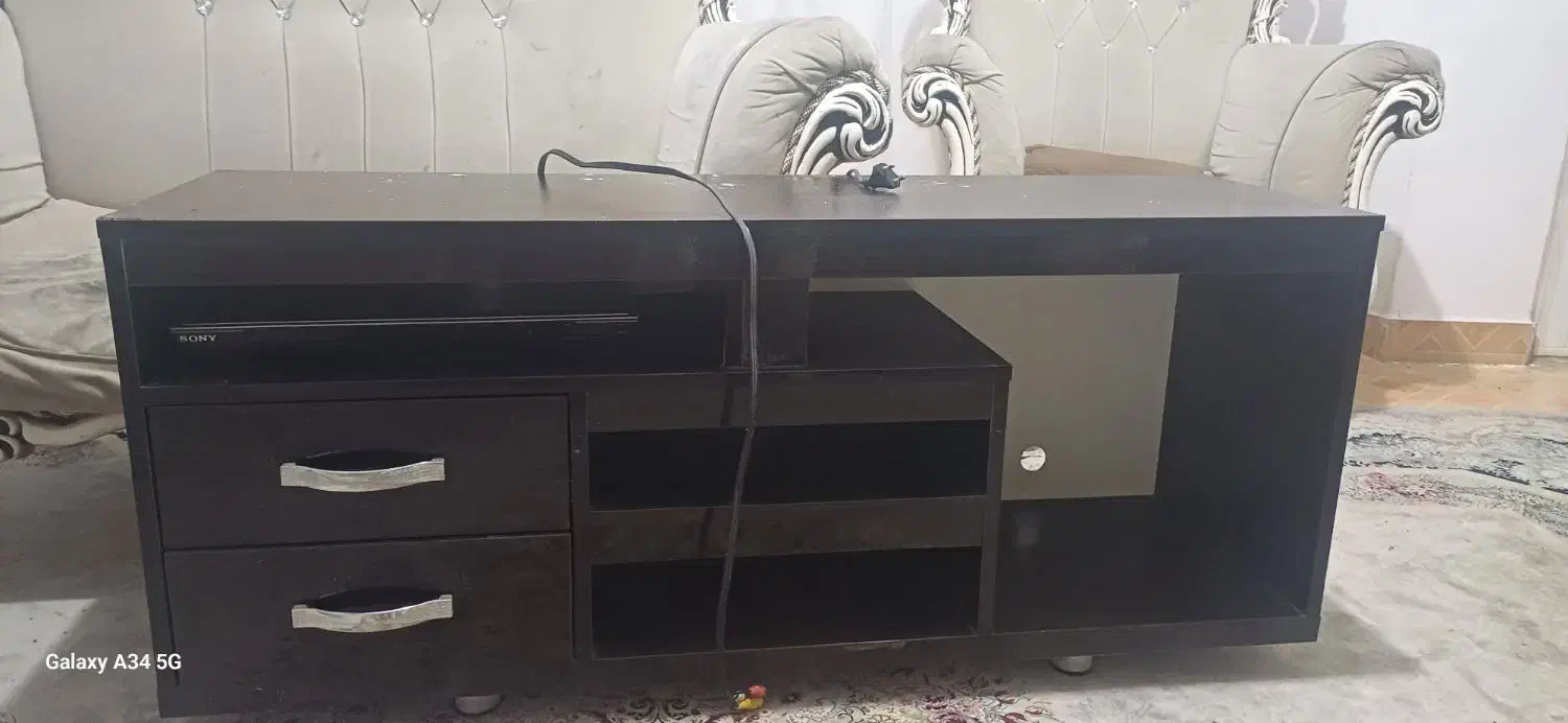 میزتلوزیون چوبی سالم|مبلمان خانگی و میز عسلی|رشت, پاستوریزه|دیوار