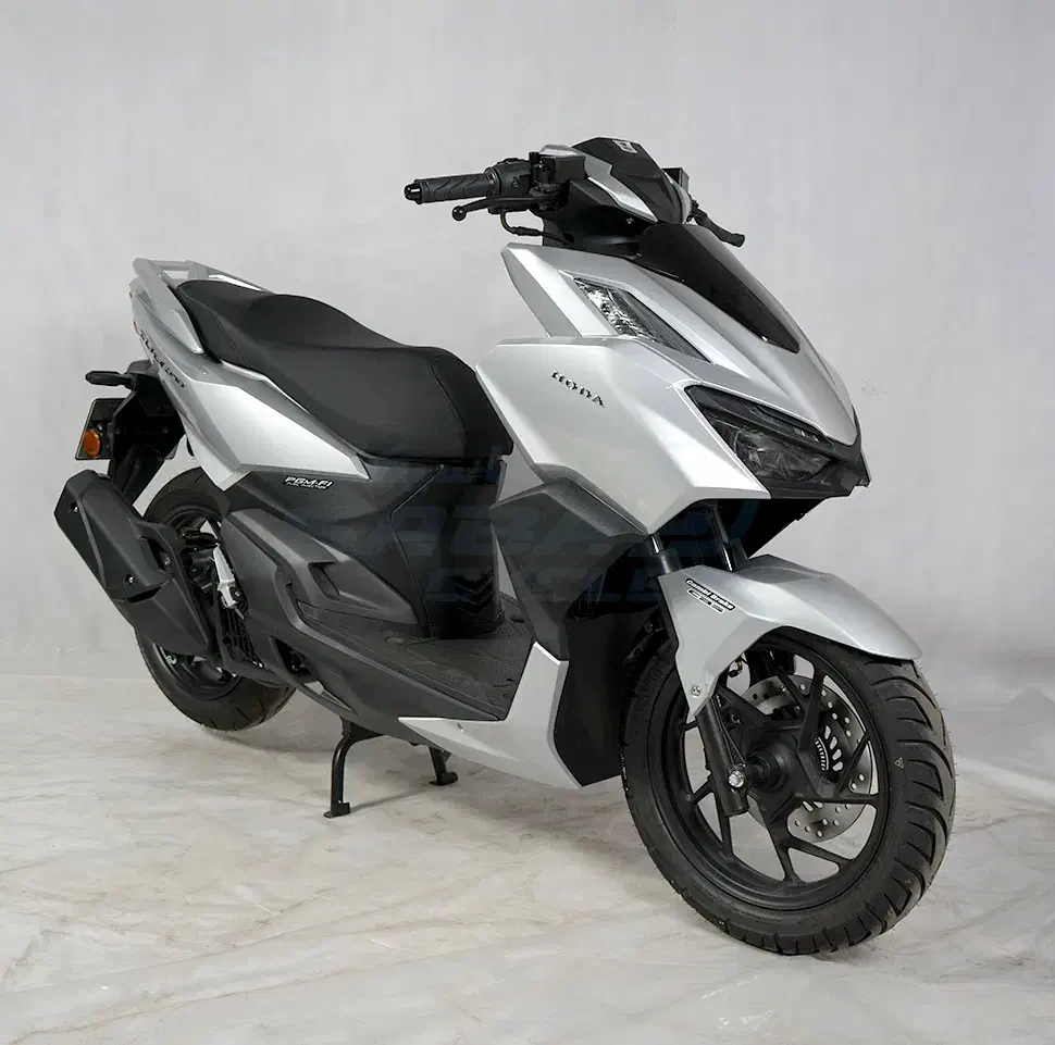 فروش ویژه موتور سیکلت طرح کلیک اتاق جدید و قدیم|موتورسیکلت|چالوس, |دیوار