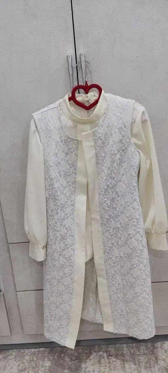 لباس|لباس|جیرفت, |دیوار