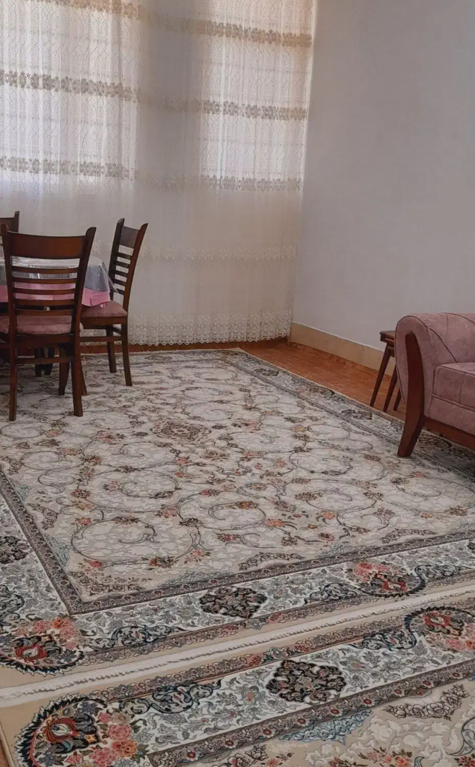 دو عددفرش ۹ متری نو|فرش|کمیجان, |دیوار