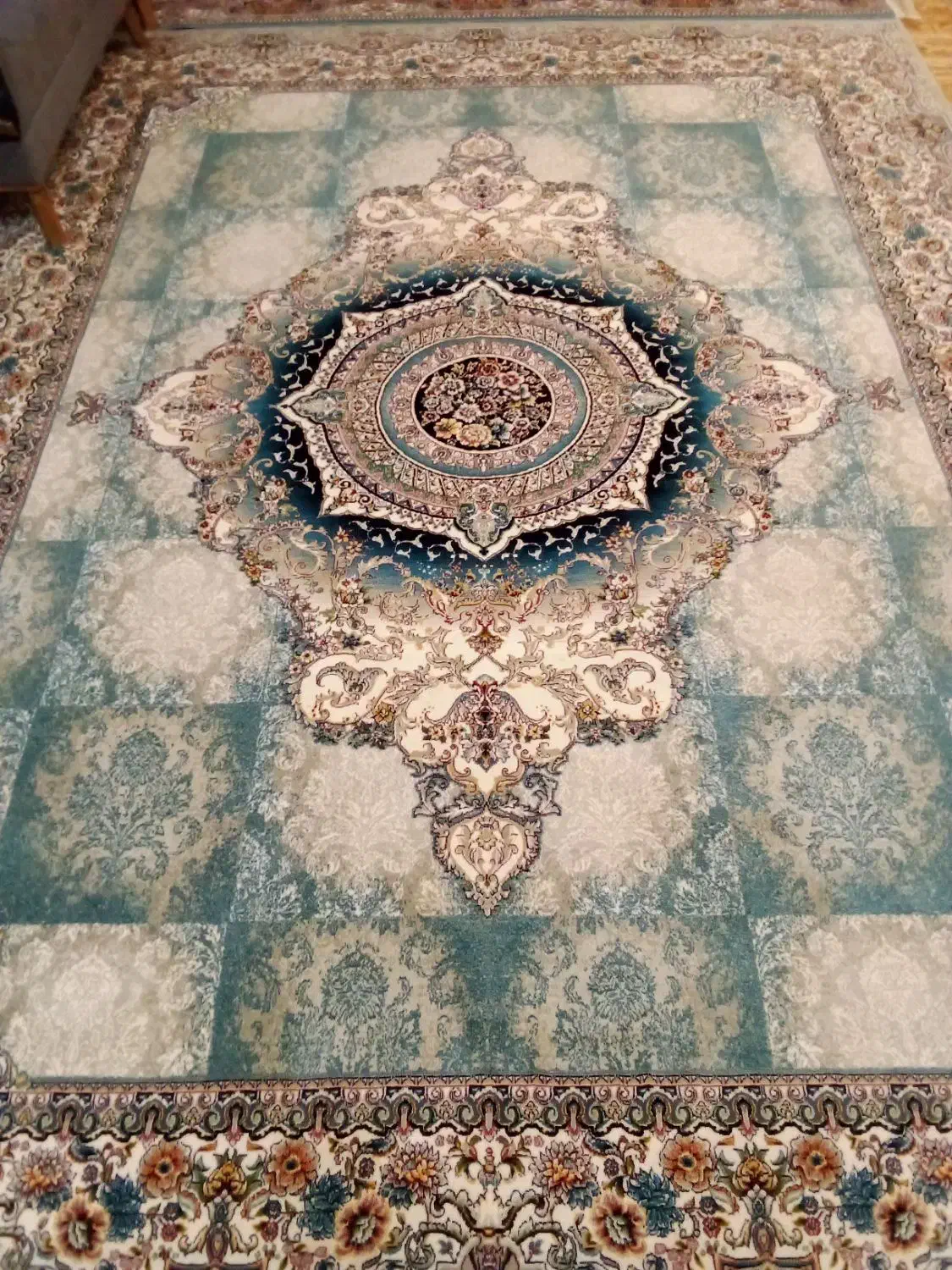 یک جف فرش در حد نو|فرش|تایباد, |دیوار