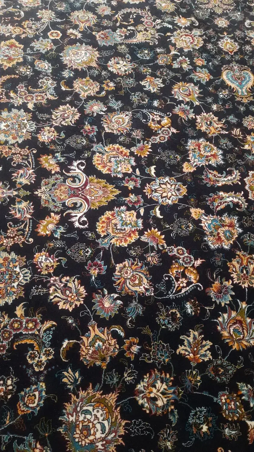 دو عدد فرش که شامل ۱۲ متری و ۹ متری|فرش|کرمانشاه, |دیوار