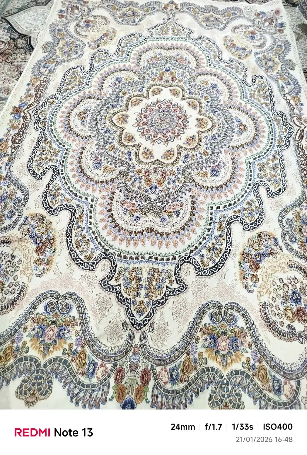 یک جفت روفرشی|روفرشی|ملایر, |دیوار