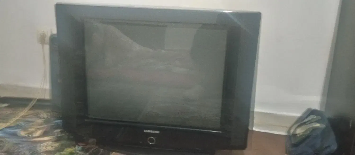 تلویزیون سامسونگ ۳۲ اینچ سامسونگ|تلویزیون و پروژکتور|اردبیل, |دیوار