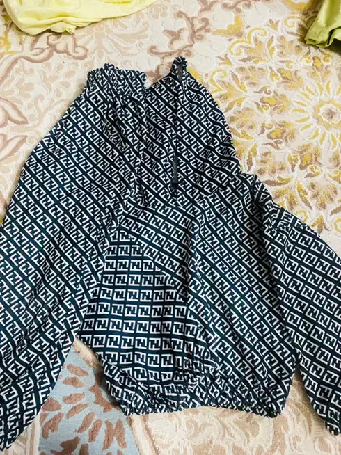 لباس بچگانه|کفش و لباس بچه|قم, بنیاد|دیوار