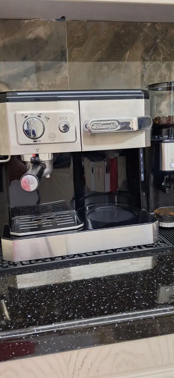 اسپرسوساز دلونگی|سماور، چای‌ساز، قهوه‌ساز|مشهد, حجاب (شهرک غرب)|دیوار