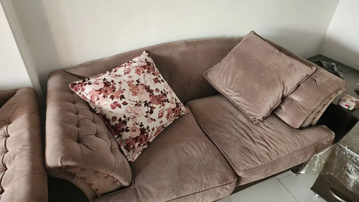 مبل ۷ نفره راحتی سالم|مبلمان خانگی و میز عسلی|تهران, مینای شمالی (مخبر)|دیوار