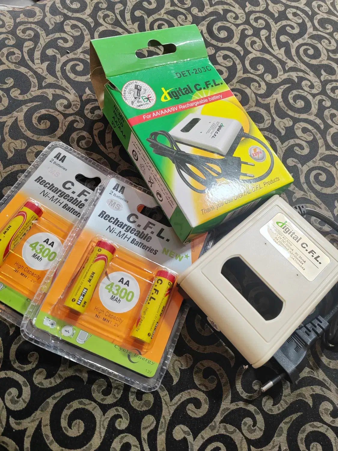 باطری شارژی قلمی 4300 همراه با شارژر|قطعات و لوازم جانبی رایانه|رشت, سعدی (تختی)|دیوار