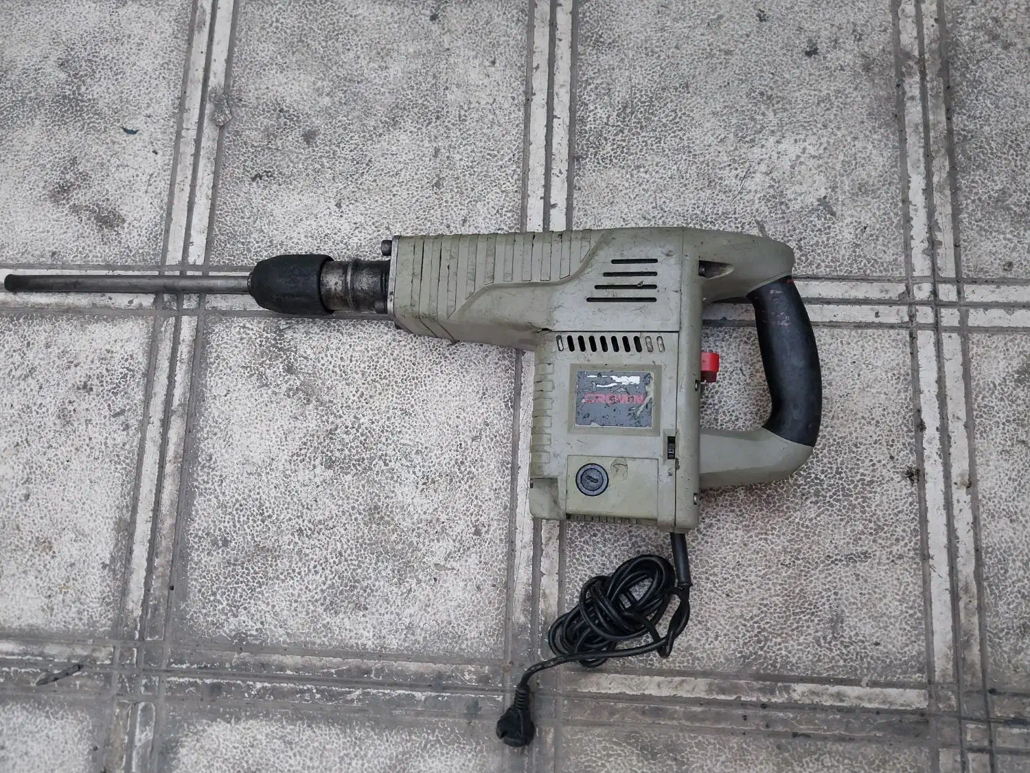 بتن کن هیلتی ۱۱ کیلویی کرون crown|ابزارآلات|تهران, افسریه شمالی|دیوار