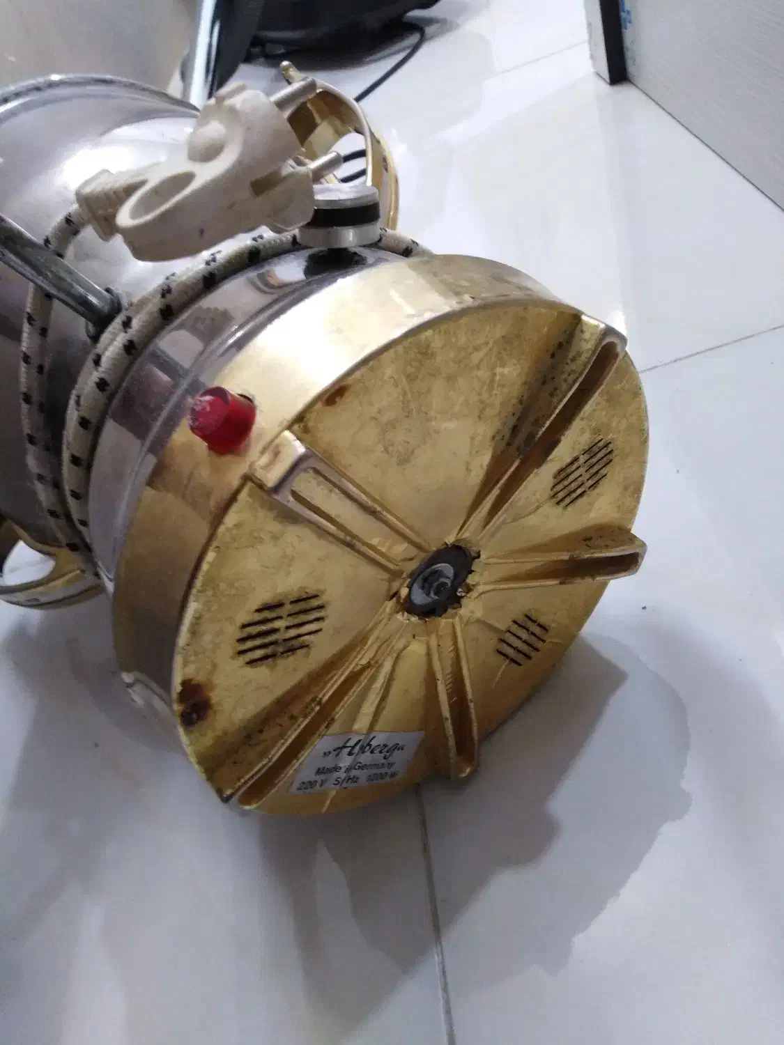 سماور 4 لیتری جنس قدیمی عتیقه|سماور، چایساز، قهوهساز|مشهد, هنرور|دیوار