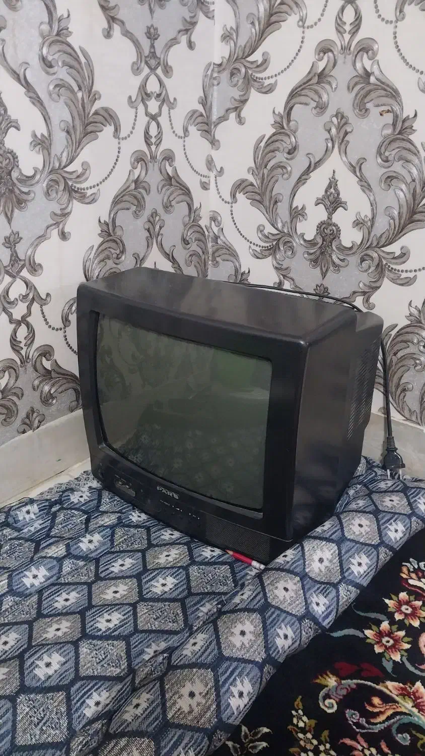 تلوزیون ۱۴ اینچ پارس|تلویزیون و پروژکتور|هشتگرد, شهرک ولیعصر (مصلی)|دیوار