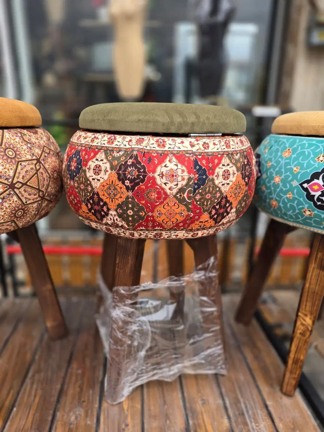 پاف صندلی|صندلی و نیمکت|چالوس, |دیوار