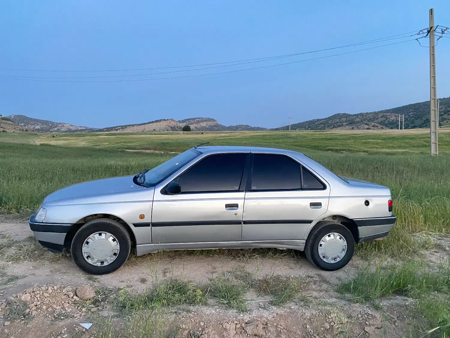 پژو۴۰۵|خودرو سواری و وانت|ملکشاهی, |دیوار