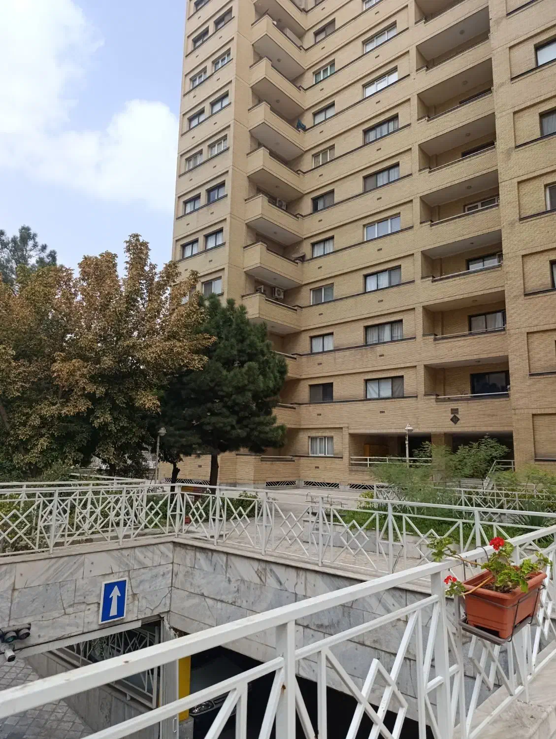 آپارتمان105متری دوخوابه مجتمع بانک ملی(فیروزه)|فروش آپارتمان|مشهد, گوهرشاد|دیوار