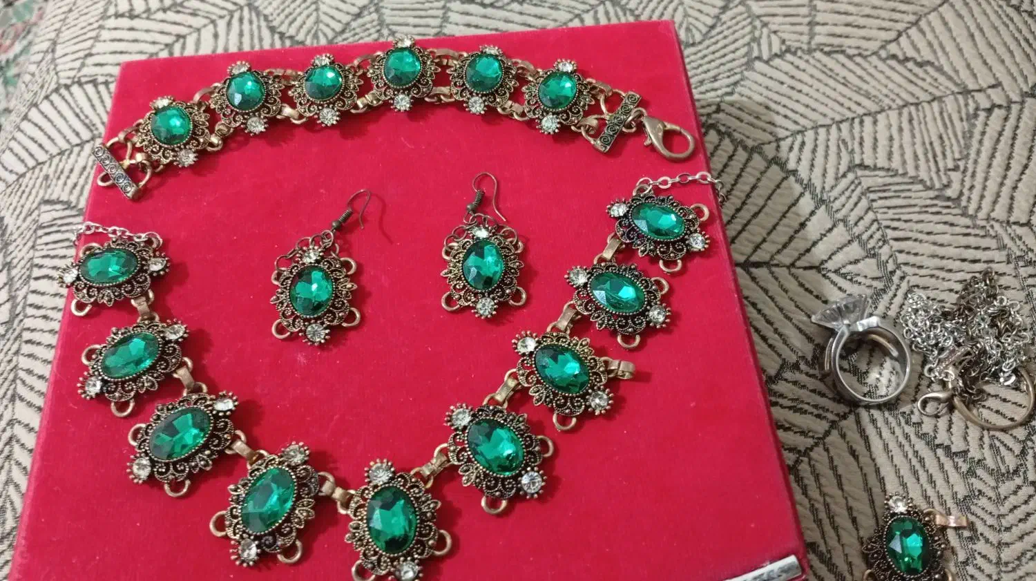 سرویس عتیقه|جواهرات|زاهدان, |دیوار