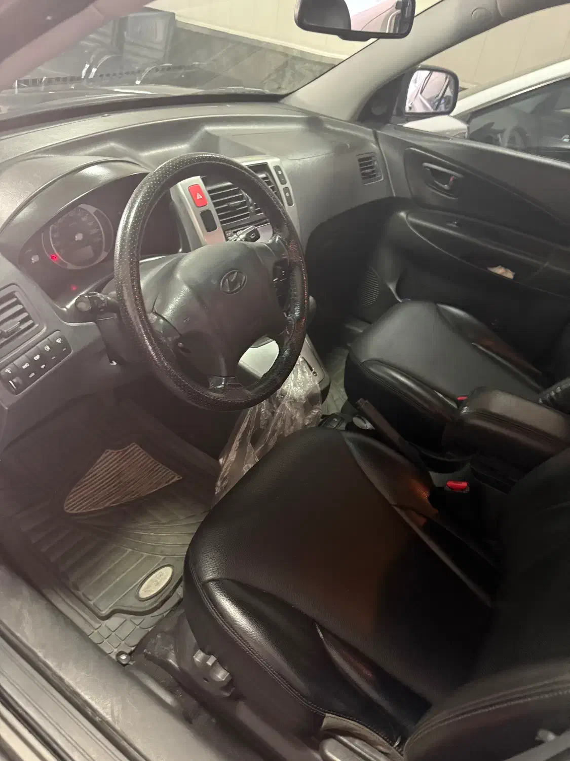 توسان ۲۰۱۰|خودرو سواری و وانت|تهران, جمهوری|دیوار