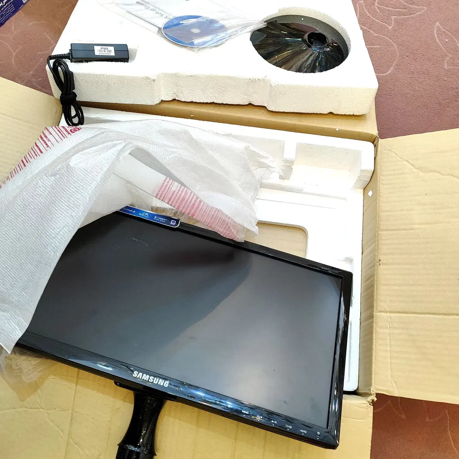 مانیتور سامسونگ و ال جی 19و20 اینچ|رایانه رومیزی|قم, سراجه (۱۵ خرداد)|دیوار