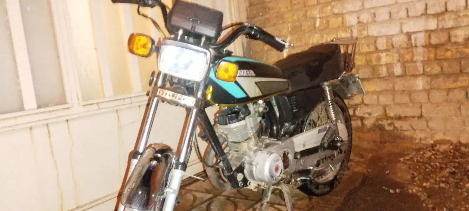 هندا 125(هیلتون)مدل 1394|موتورسیکلت|دهق, |دیوار