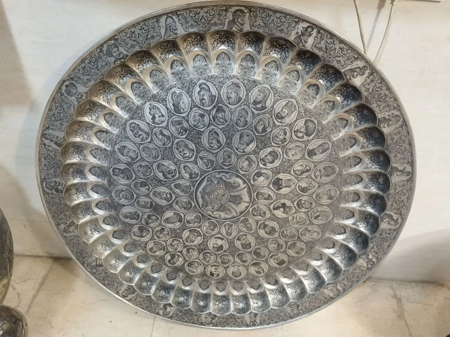 سینی غول پیکر تمام قلم بی نظیر|کلکسیون اشیاء عتیقه|شهریار, شهریار|دیوار