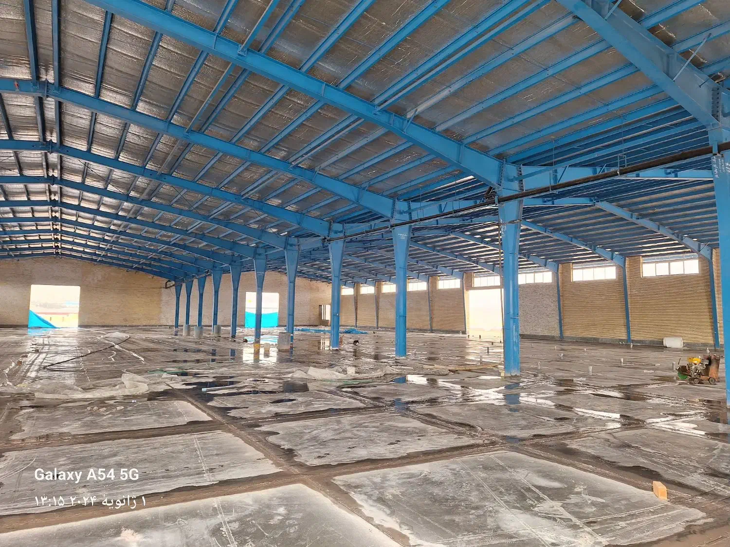 بتن ریزی کف باماله پروانه ای برش باکاتر|خدمات پیشه و مهارت|قزوین, |دیوار