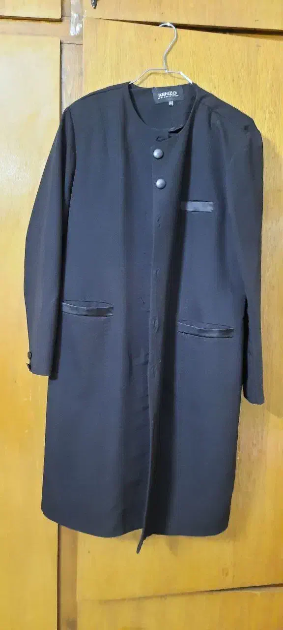 تعدادی لباس و پالتو|لباس|گنبد کاووس, |دیوار