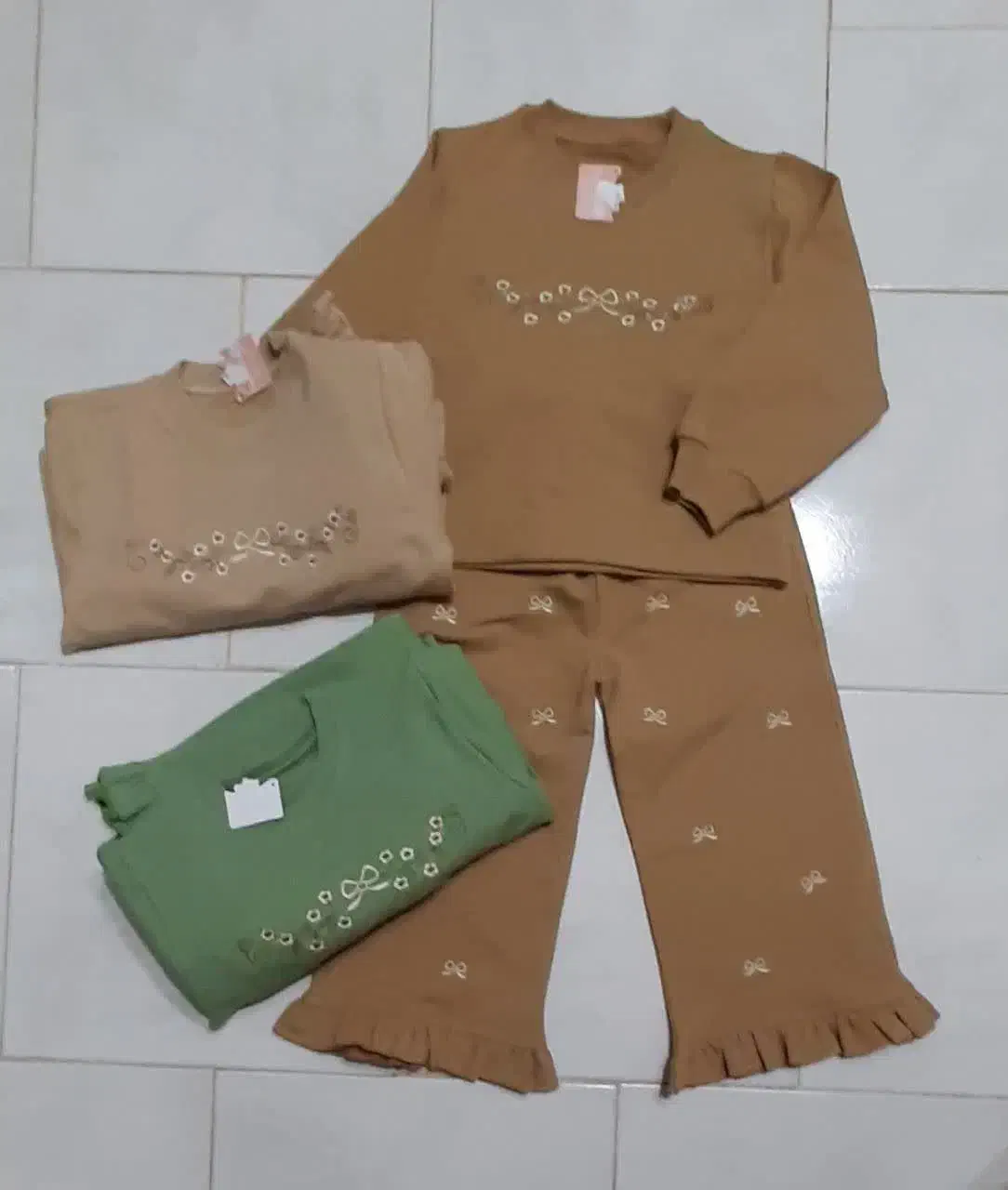 ست بلوز شلوار کودک و نوجوان|کفش و لباس بچه|زنجان, |دیوار