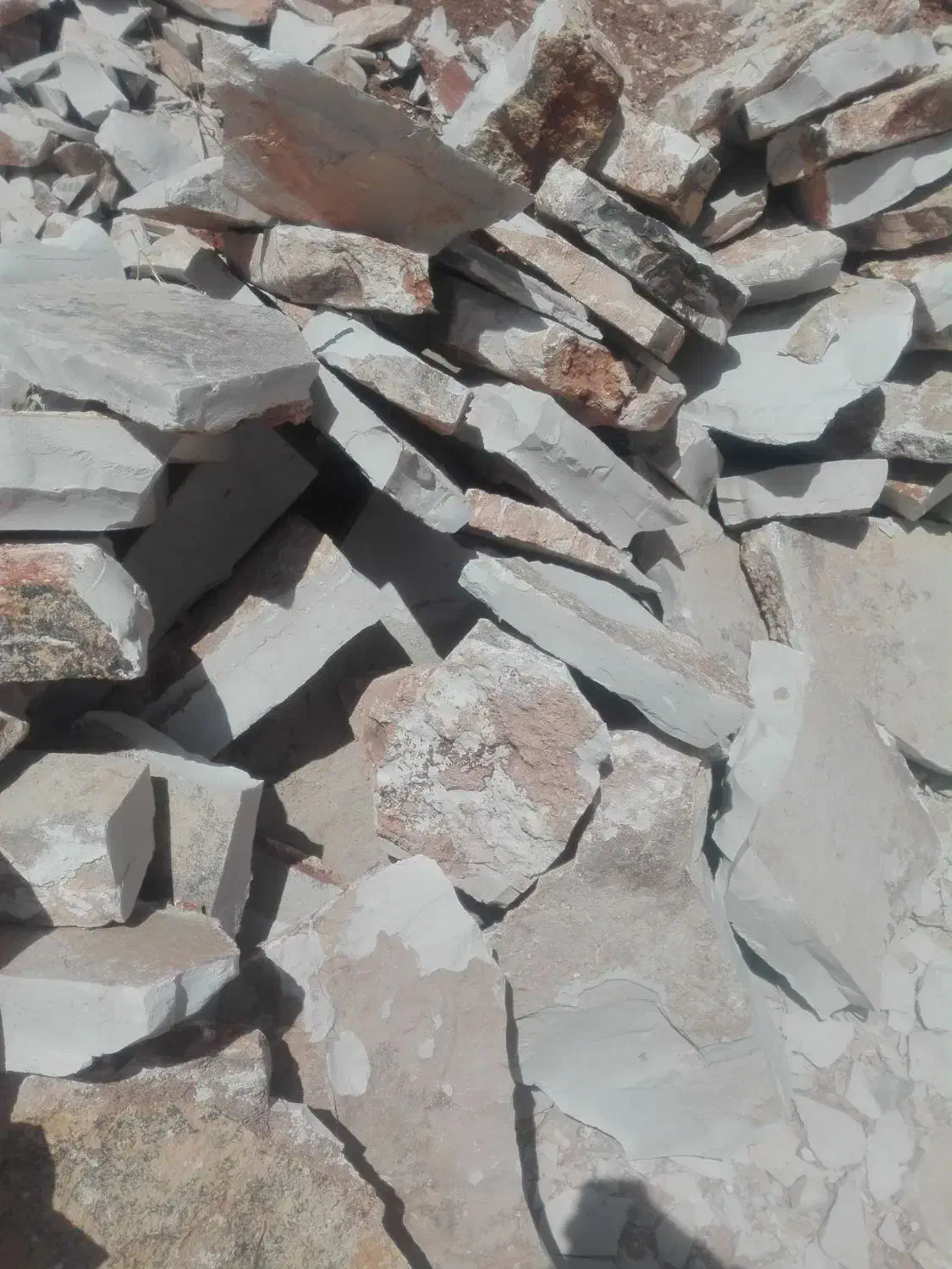 سنگ فرش و مالون و لاشه سنگ با قیمت مناسب|مصالح و تجهیزات ساختمان|روانسر, |دیوار